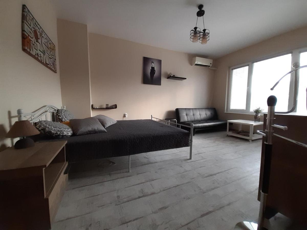 Lefterov'S Guests Suite Varna Exterior photo